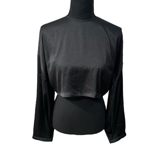NWT! B. Freedom Satin Long Sleeve Simona Top - Size Medium - Picture 6 of 9